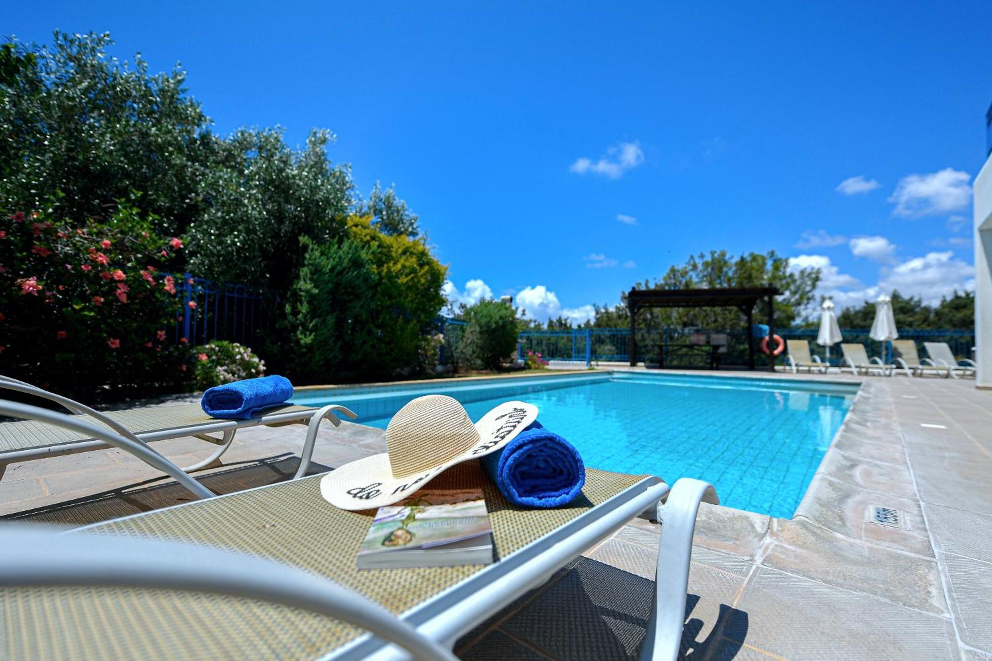 Azzurro Holiday Villas Peyia Exterior foto